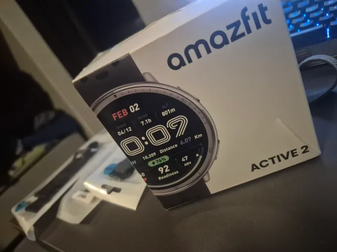 Amazfit active 2 usado com 4 pulseiras e 4 silicone tela