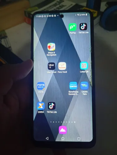 LG K52 64GB E 3GB DE RAM 250$