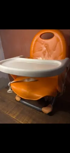 Cadeirinha de alimentação 