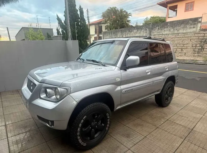 Mitsubishi Pajero TR4 2.0/ 2.0 Flex 16V 4X4 Aut. 2008