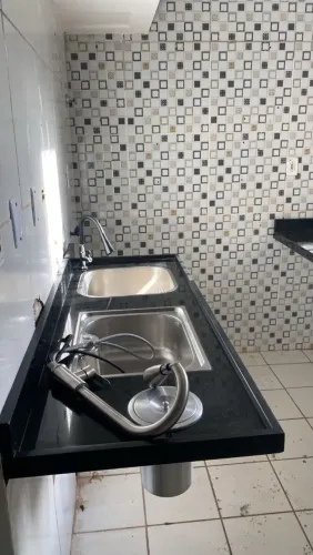 Passo um apartamento no condomínio recanto verde na estrada de Ribamar 