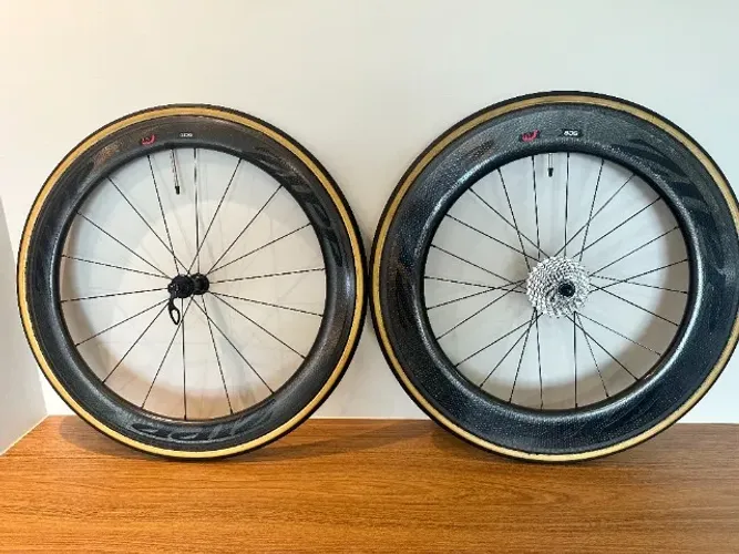 Par de Rodas Tubulares de Carbono Zipp 808/404