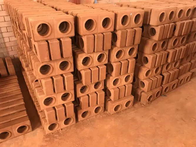 Vendo 1.500 unidades tijolo Ecológico ( medida 15cmx30cmx7cm)