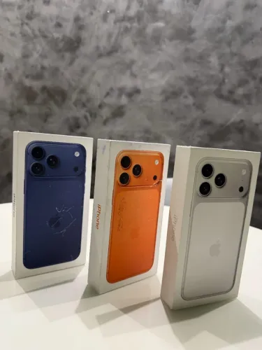 Iphone 17 Pro Max lacrado