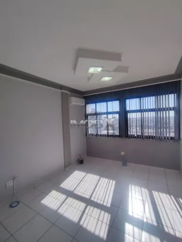 Oportunidade no Centro: Sala Comercial no Edifício Pioneiro