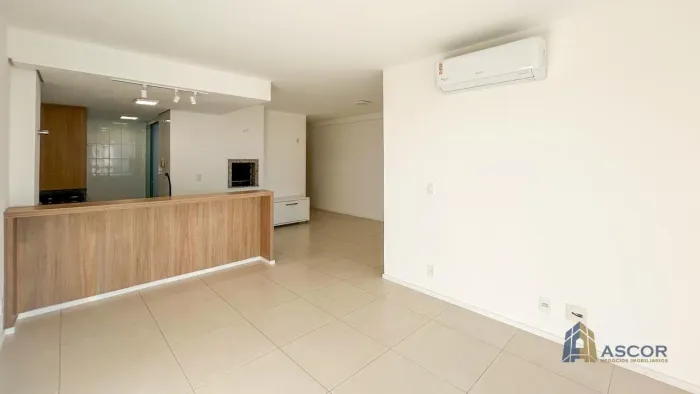 Apartamento a venda de 3 dormitórios com vista mar - Barreiros/São José