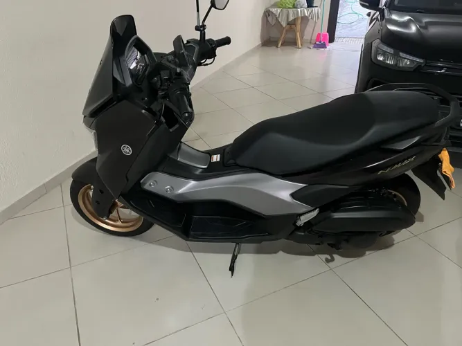 Nmax sem detalhes!