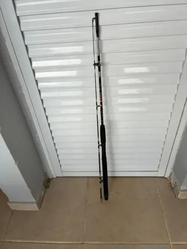 Vara Molinete LAMAZON VOCIFER-S - 1,80 MT - 10-20 Lb - 2 partes      