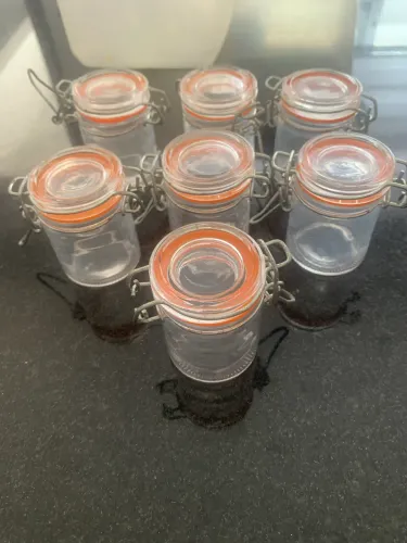 Mini potes vidro com vedação 
