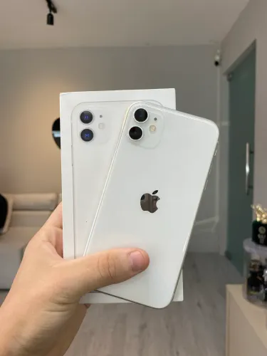iPhone 11