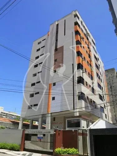 Ótima localização, apartamento com 02 suítes, varanda, DCE, jardim, salão de festas, área 