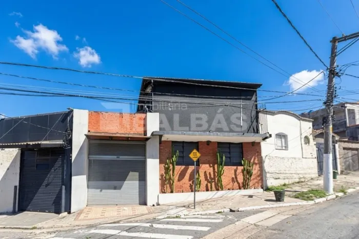 Galpão - Depósito - Prédio Comercial com 498 m² na Vila Bela.