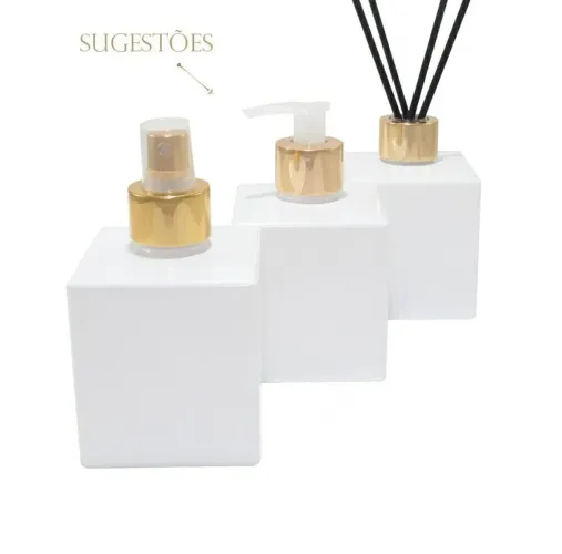 Vidro Cubo Branco Home Spray + Pingente Decorativo - Cor Dourado