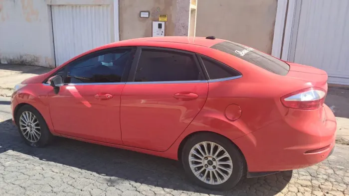 Ford Fiesta 1.6 16V Flex Aut. 5P 2014