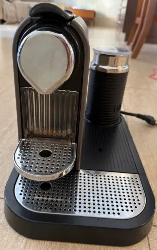 Máquina café Nespresso Citiz C120