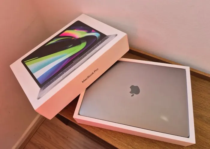 MacBook 2022