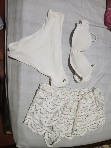 Biquíni de praia branco