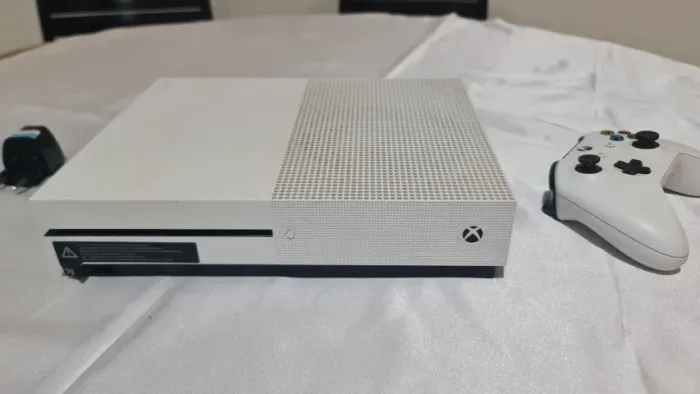 Xbox One S 1TB