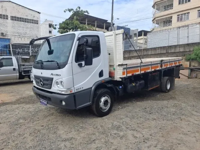 Mercedez Benz Accelo 1017 2023