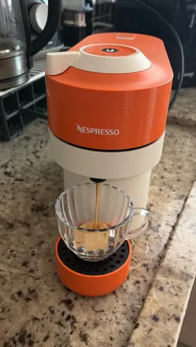 Cafeteira Vertuo Nespresso Pantone