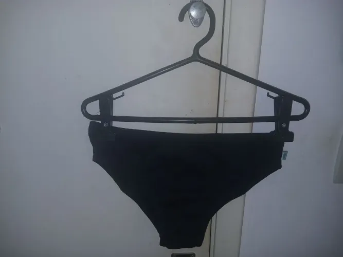 Sunga clássica de natação da marca Pé de Água