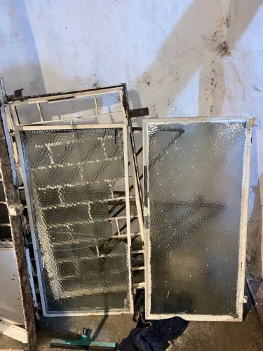 Porta e janela de ferro!