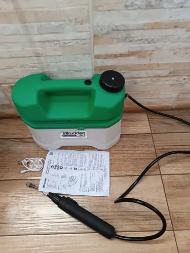 Regador Wonder elétrico a bateria recarregável estado de novo com pouquíssimo uso