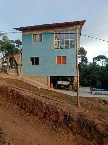 chalé triplex urgente em Holanda.
