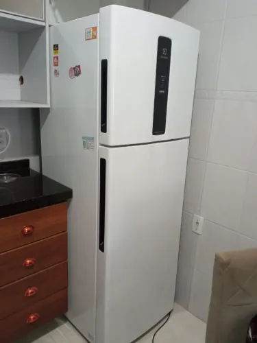 Geladeira Electrolux Modelo IF43 - 390 litros R$1800