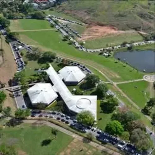 Jazigo Bosque da Esperança - Perto do Lago