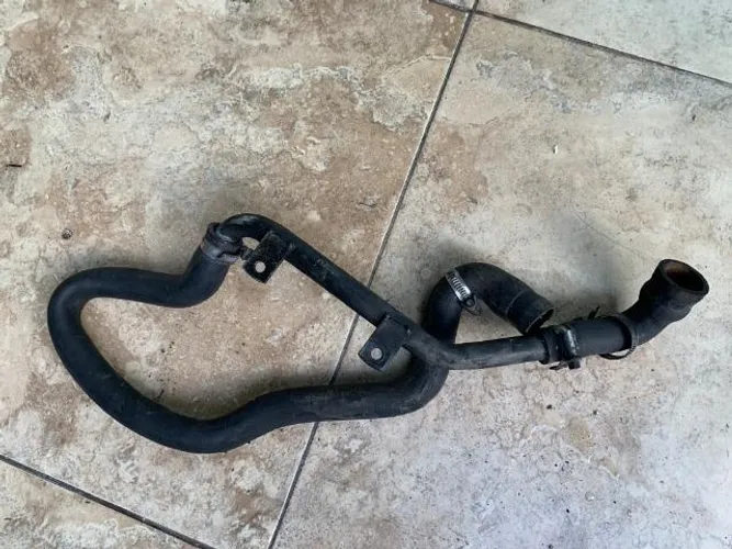 Cano com a mangueira do motor sprinter cdi 311ou313 original