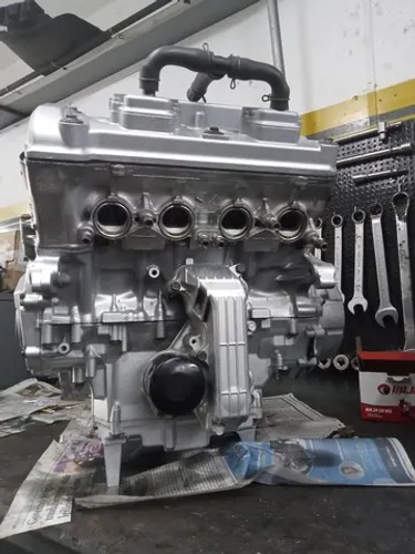 Motor Hornete 2005 