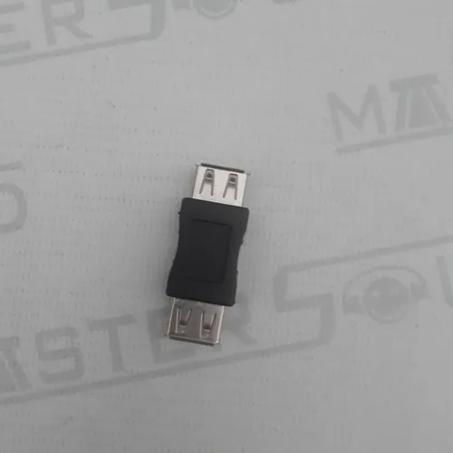 Adaptador USB X USB.. Novo.