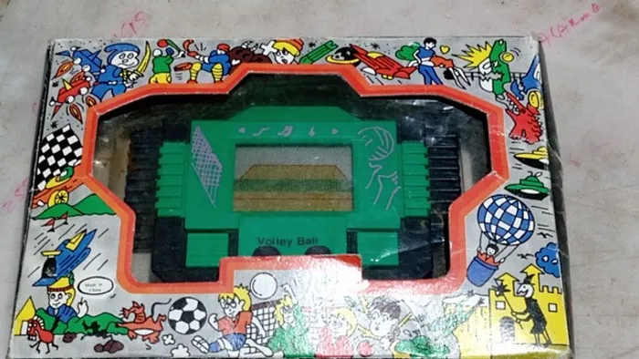 Mini game game watch anos 90 na caixa funcionando !!!!