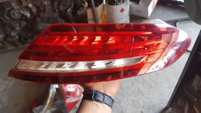 Lanterna da Mercedes c180 c200 c63