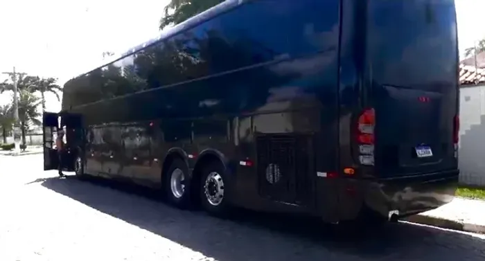 ÔNIBUS SCANIA COMPLETAO SEMI AUTOMÁTICO 