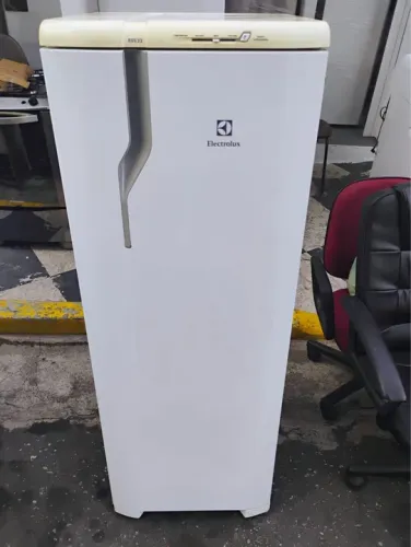 Geladeira RDE33