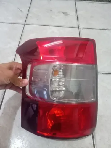 Lanterna Traseira Esquerda Chevrolet Montana 2015