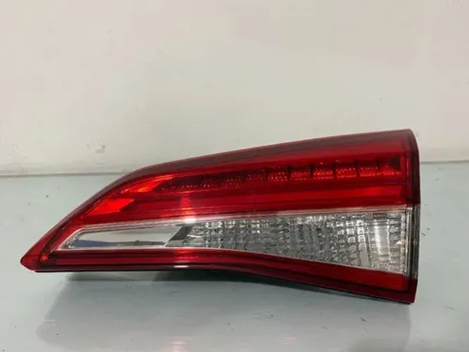 Lanterna Com Led Traseira Direita Toyota Yaris 2021