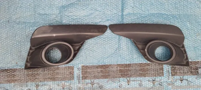 Par Moldura Milha Sandero / Logan 2020 a 2023 Original