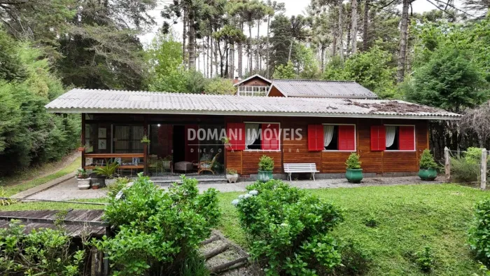 Casa Mista Pré-fabricada com Alvenaria na Região de Descansópolis - Campos do Jordão/SP