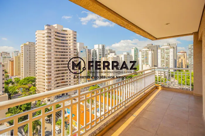 Excelente cobertura duplex 304 m², 3 suítes e piscina privativa em Moema