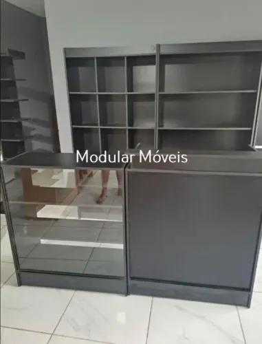 Balcão Caixa, Balcão Vitrine, Colmeia e Prateleira - MDF Preto