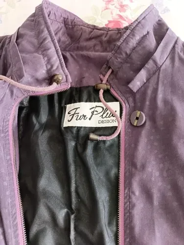 Blazer 3/4 bordô com capuz Tam G