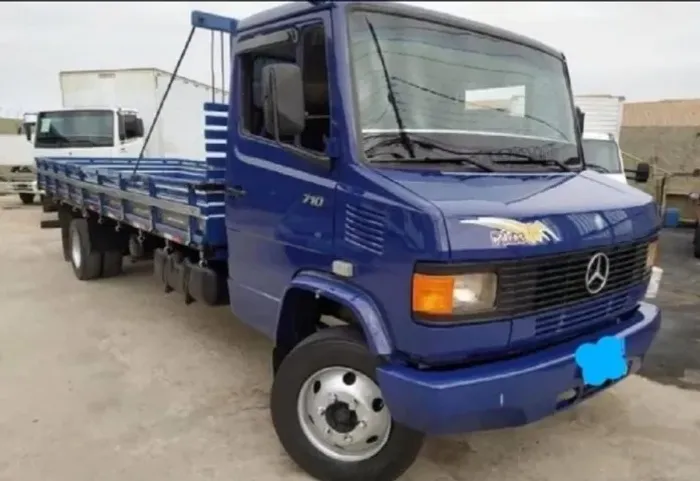 MB 710 CARROCERIA