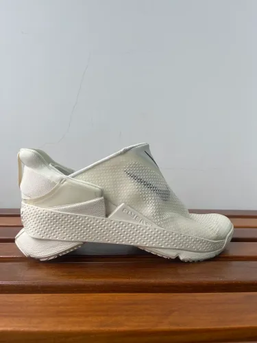 Tênis Nike Go FlyEase