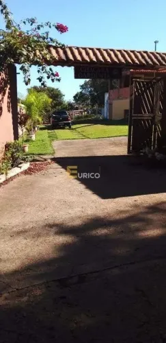 Chácara Residencial em Sorocaba (Bairro Caguassu) com Piscina e 4 Vagas  Aceita Permuta