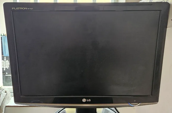 Monitor LG Flatron W1752T
