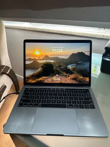 MacBook Pro 13 - Touch Bar - i5 - Excelente estado