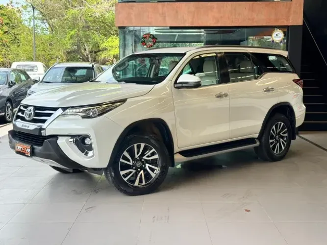 Toyota Hilux SW4 SRX Diamo. 4X4 2.8 TB DIE AUT 2020